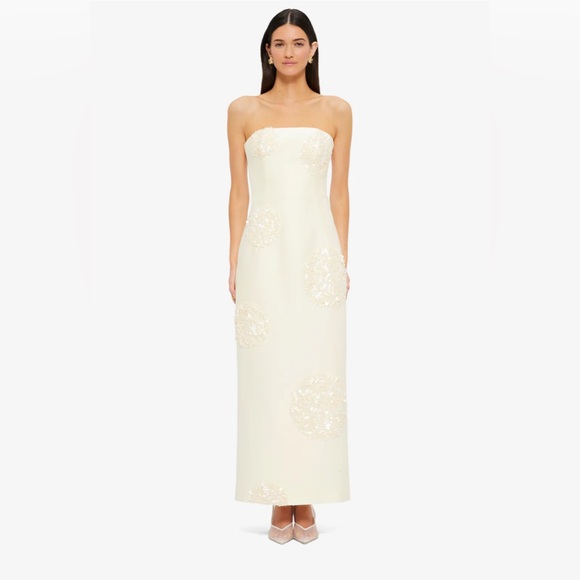 LEO LIN Dresses & Skirts - LEO LIN
Rayna
Embellished Bustier Maxi Dress 12